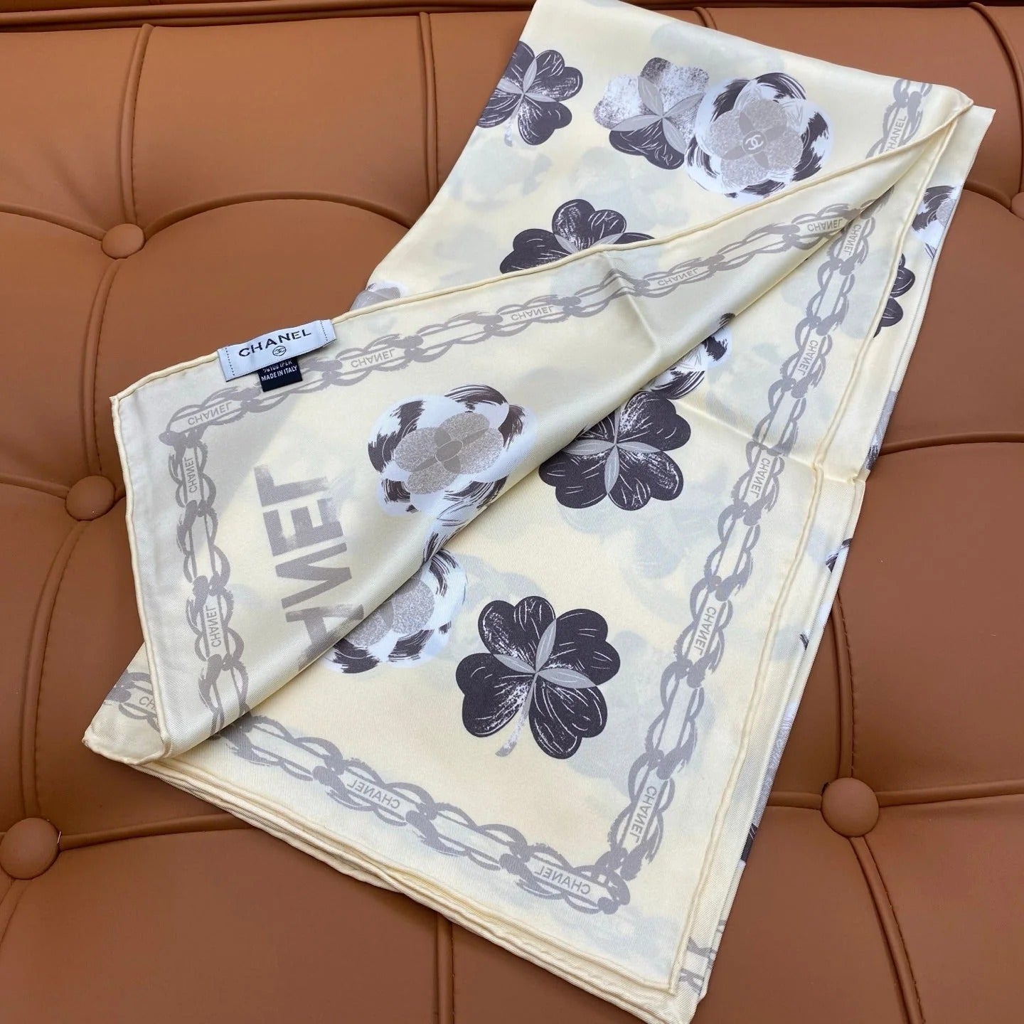 CHANEL 25S SCARF 90 IN SILK 703655 mysite