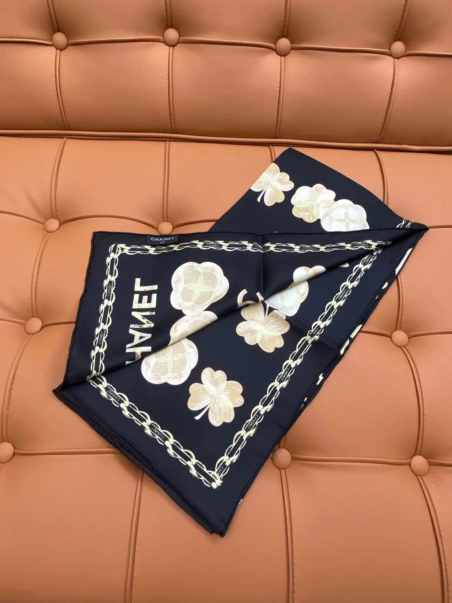 CHANEL 25S SCARF 90 IN SILK 703656 mysite