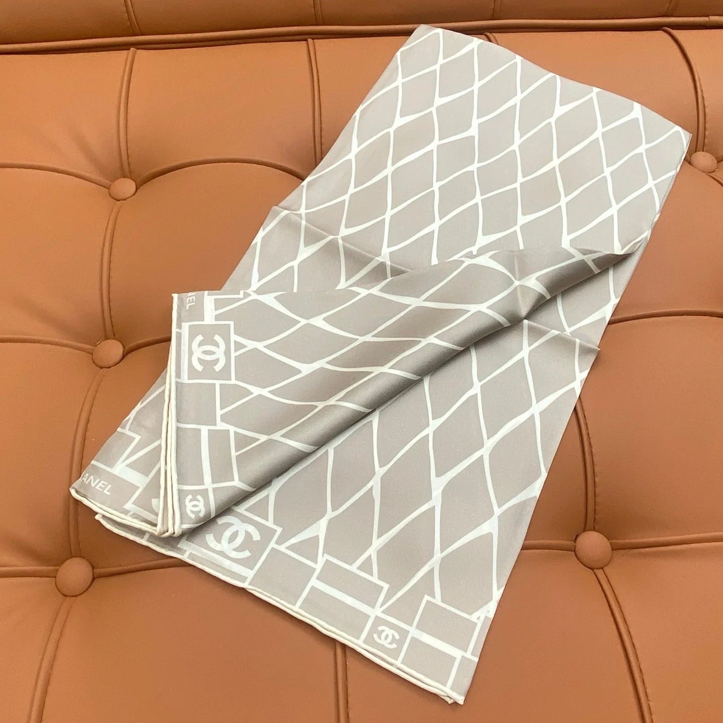 CHANEL 25S SCARF 90 IN SILK 703693 mysite