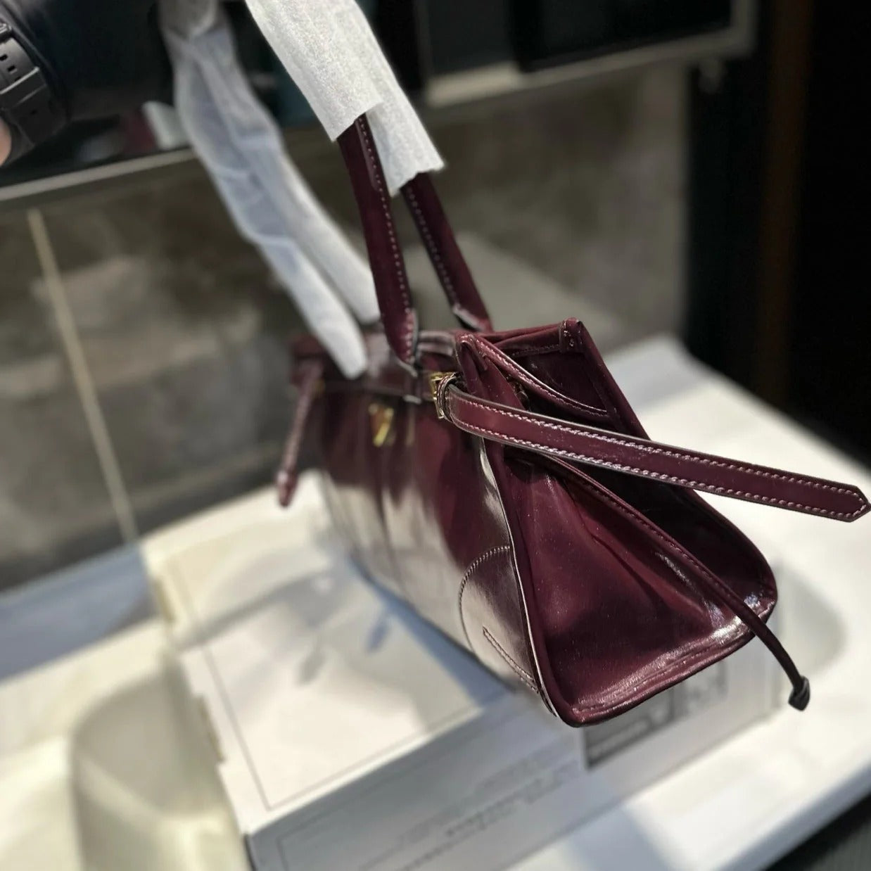 BONNIE SOFT LUX HANDBAG 32 IN BURGUNDY RED PATENT CALFSKIN mysite