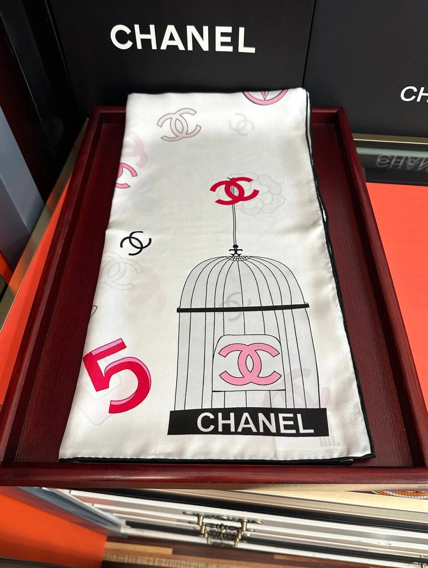 CHANEL 25S SCARF 90 IN SILK 733857 mysite