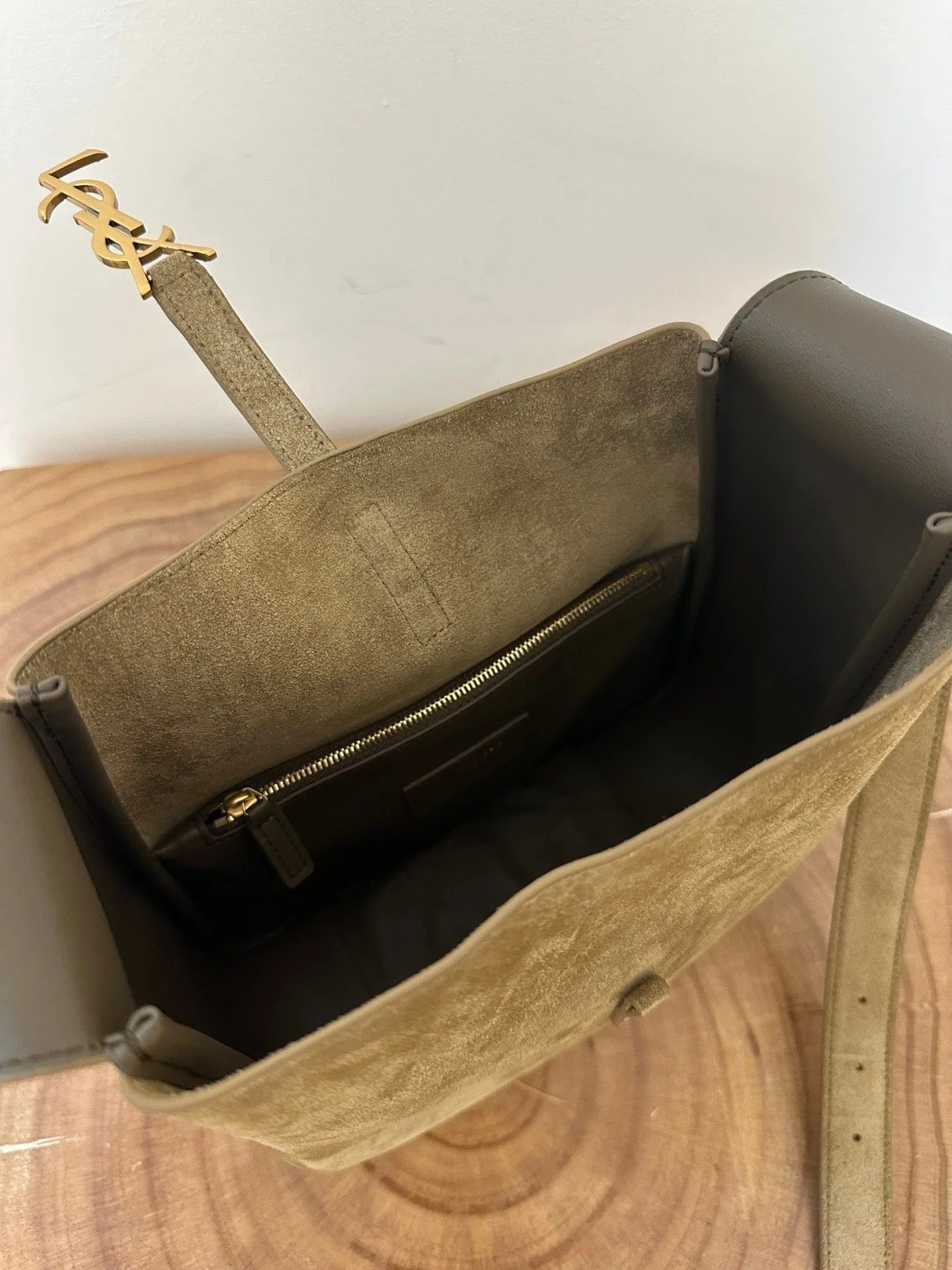 LE 5 À 7 SUPPLE SMALL 22 IN PEANUT BROWN SUEDE mysite