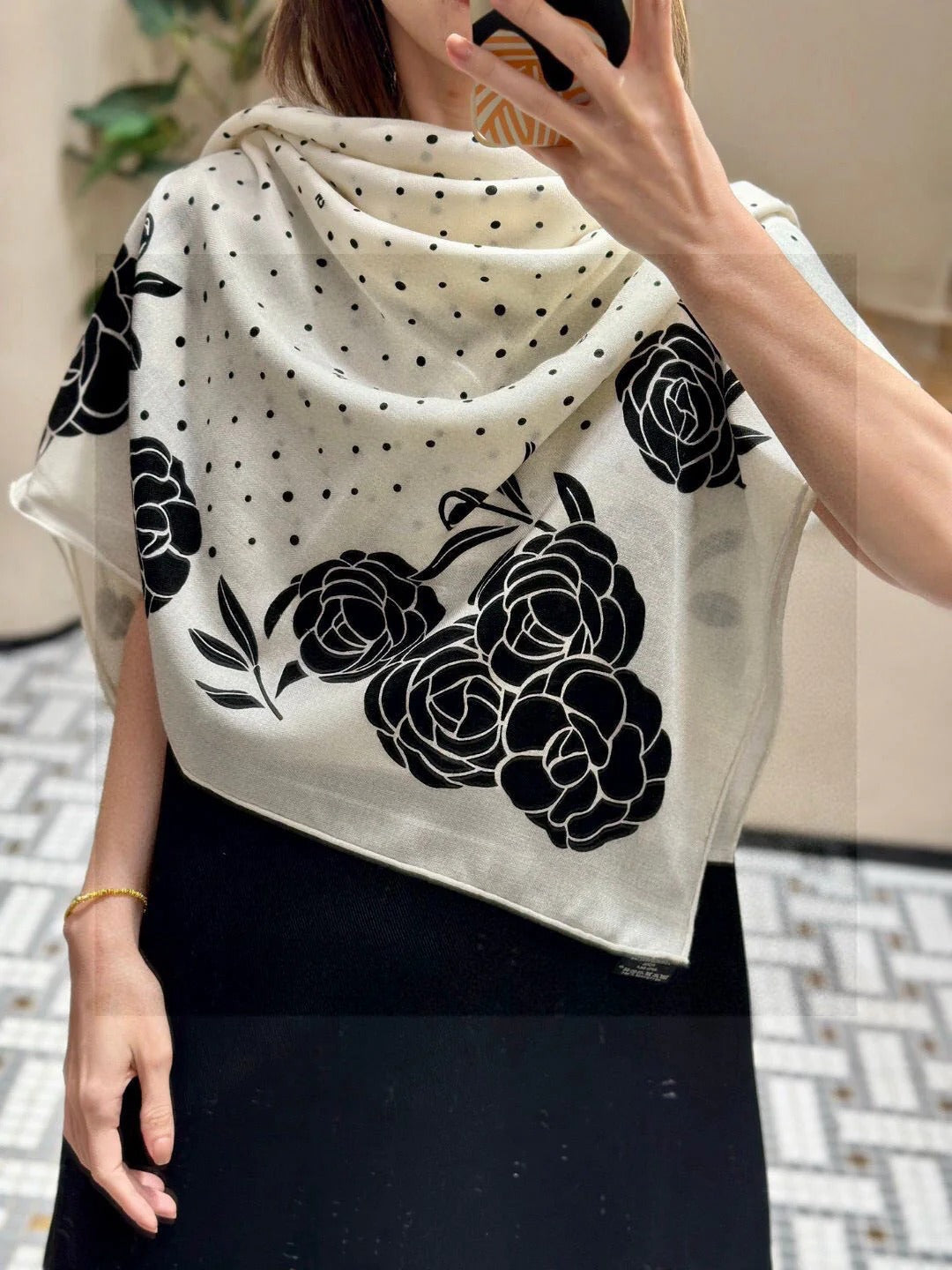 CHANEL 25S SCARF 140 IN SILK 735806 mysite