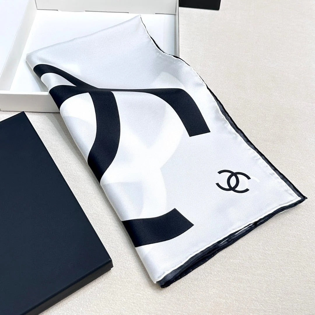 CHANEL 25S SCARF 90 IN SILK 643202 mysite