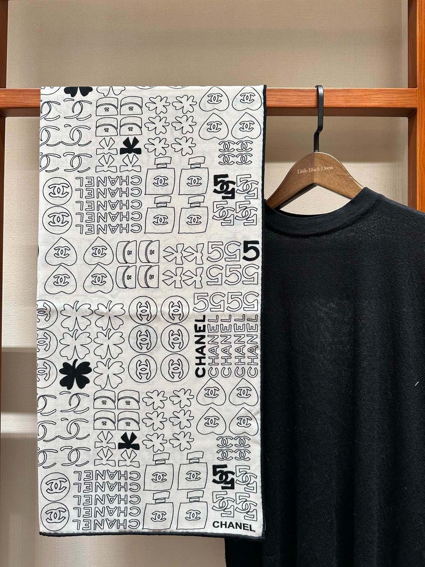 SQUARE SCARF 140 CM IN WHITE MONOGRAM SILK 403998 mysite