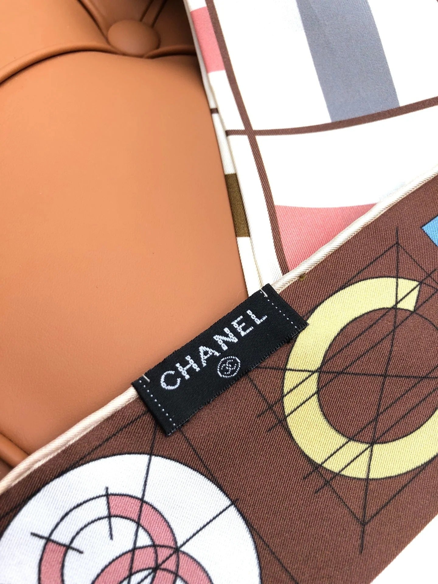 CHANEL 25S SCARF 90 IN SILK 704586 mysite