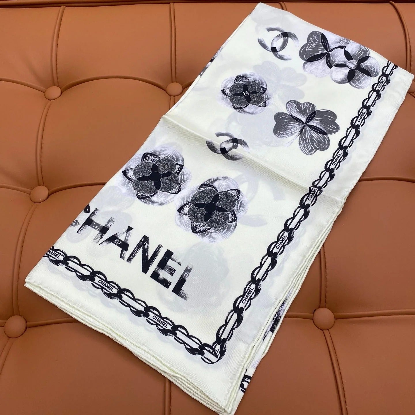 CHANEL 25S SCARF 90 IN SILK 703654 mysite