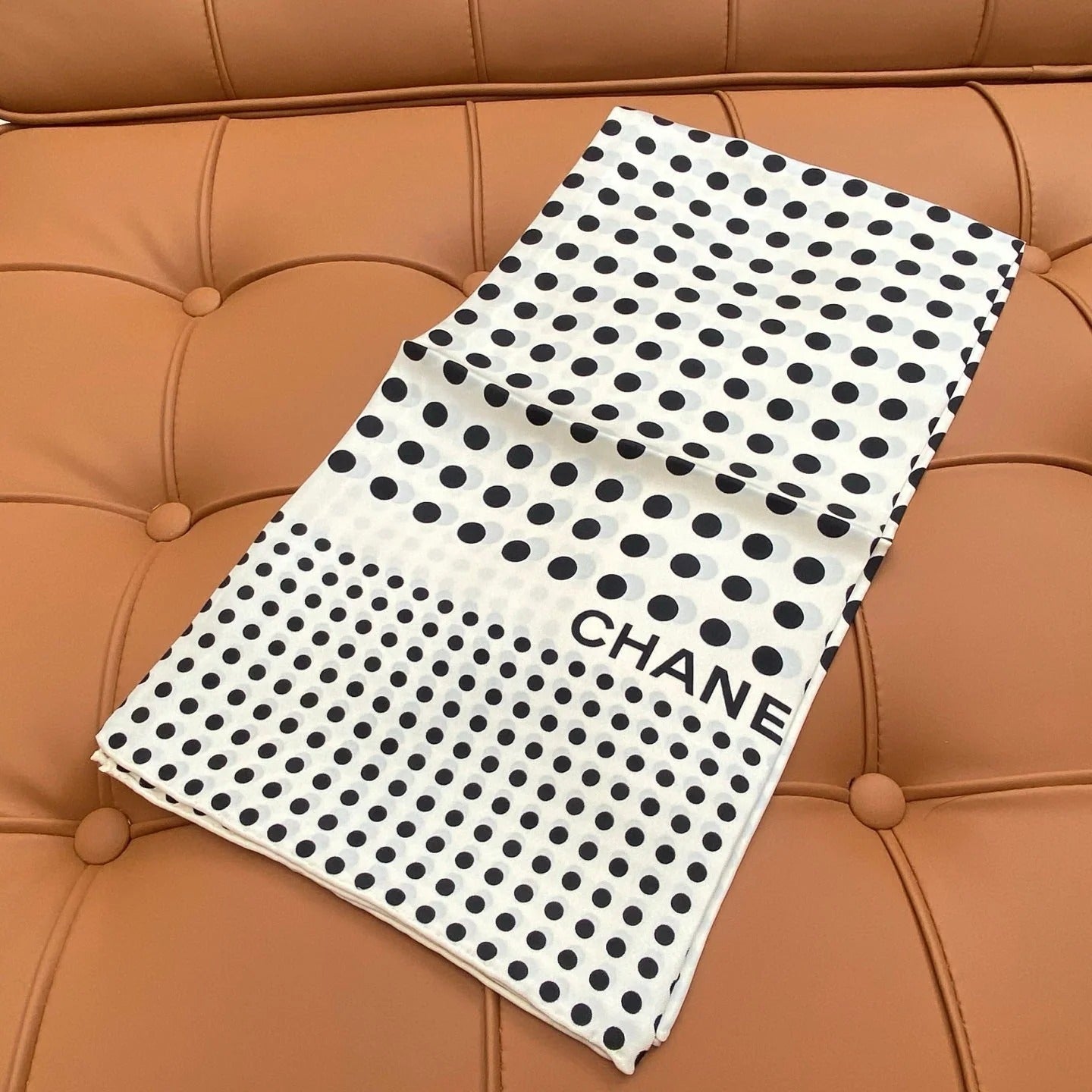 CHANEL 25S SCARF 90 IN SILK 703691 mysite