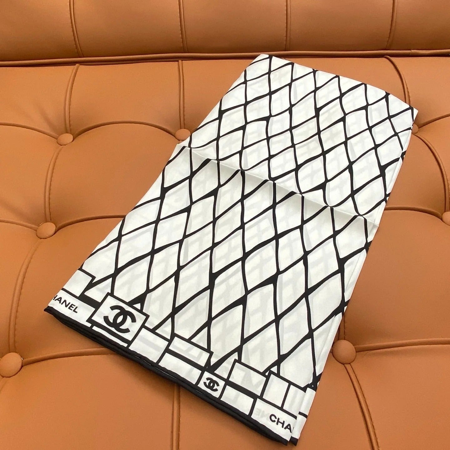 CHANEL 25S SCARF 90 IN SILK 703694 mysite