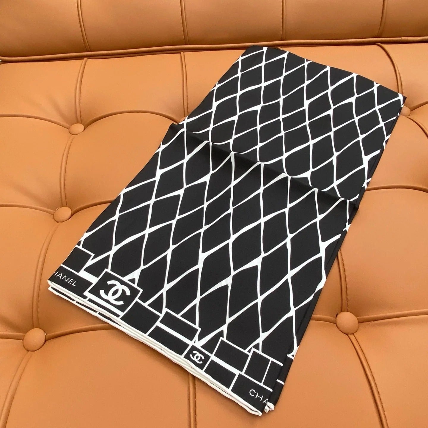 CHANEL 25S SCARF 90 IN SILK 703695 mysite