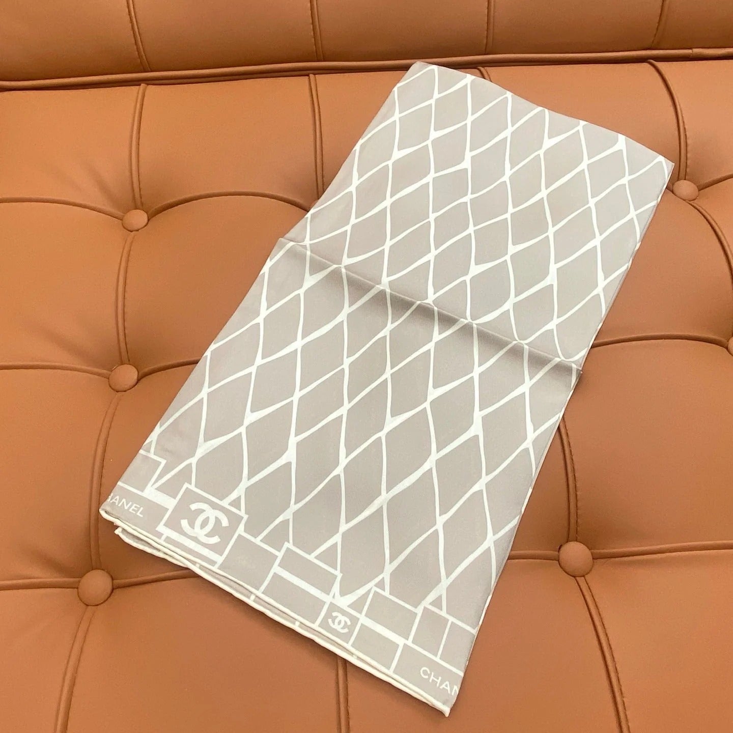 CHANEL 25S SCARF 90 IN SILK 703693 mysite