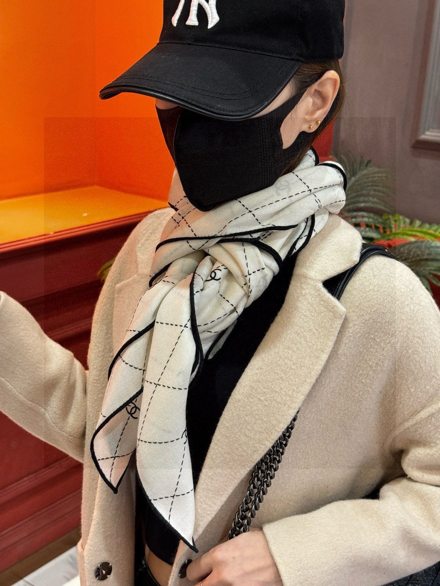 CHANEL 25S SCARF 140 IN SILK 735801 mysite