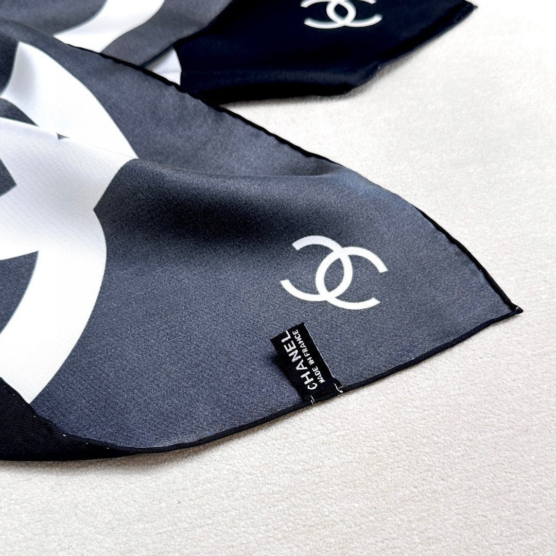 CHANEL 25S SCARF 90 IN SILK 643202 mysite