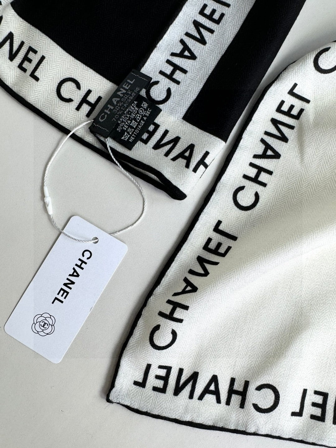 CHANEL 25S SCARF 140 IN CASHMERE SILK 702020 mysite