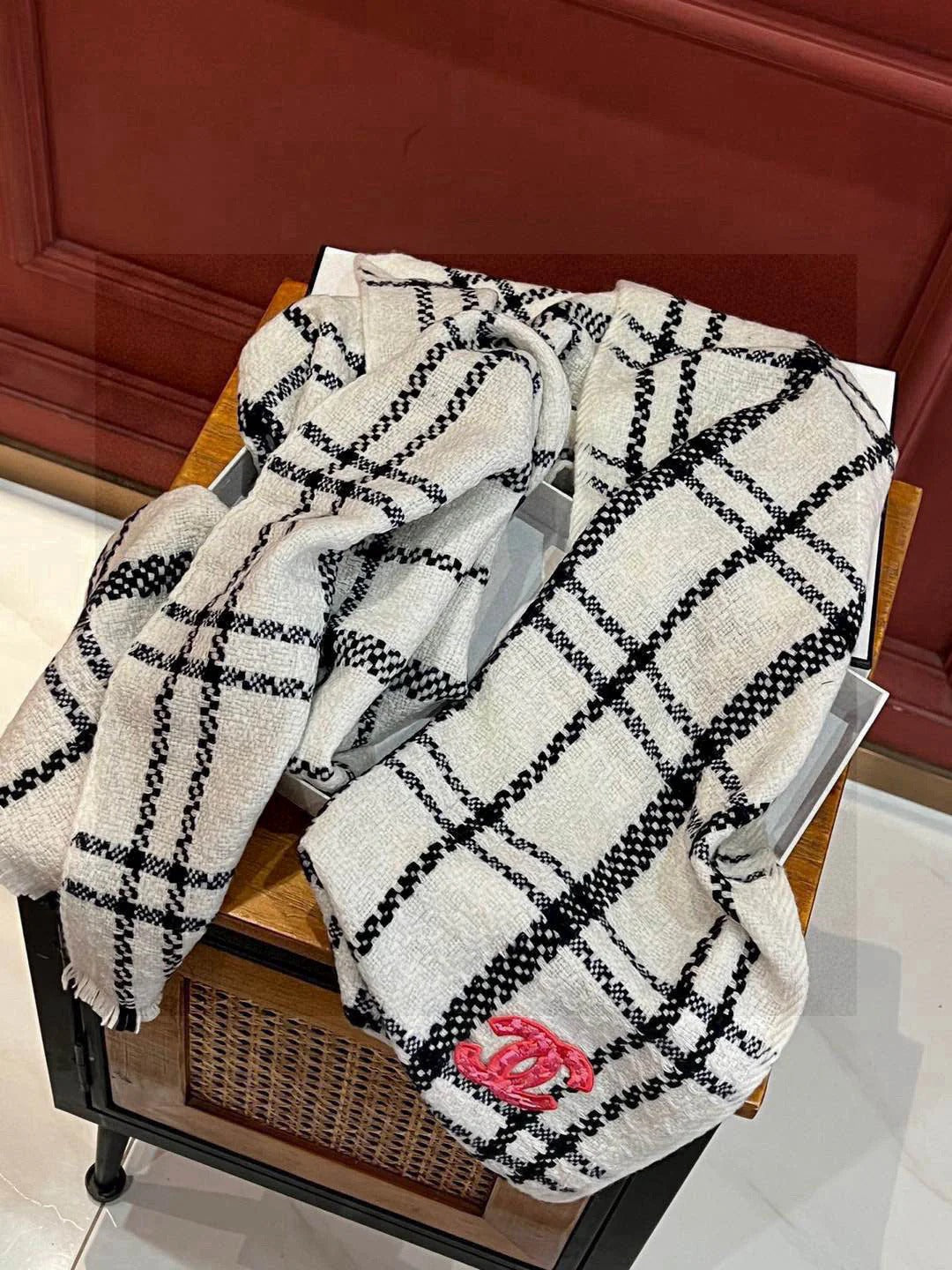 CHANEL 25S SCARF 190 IN CASHMERE 718525 mysite