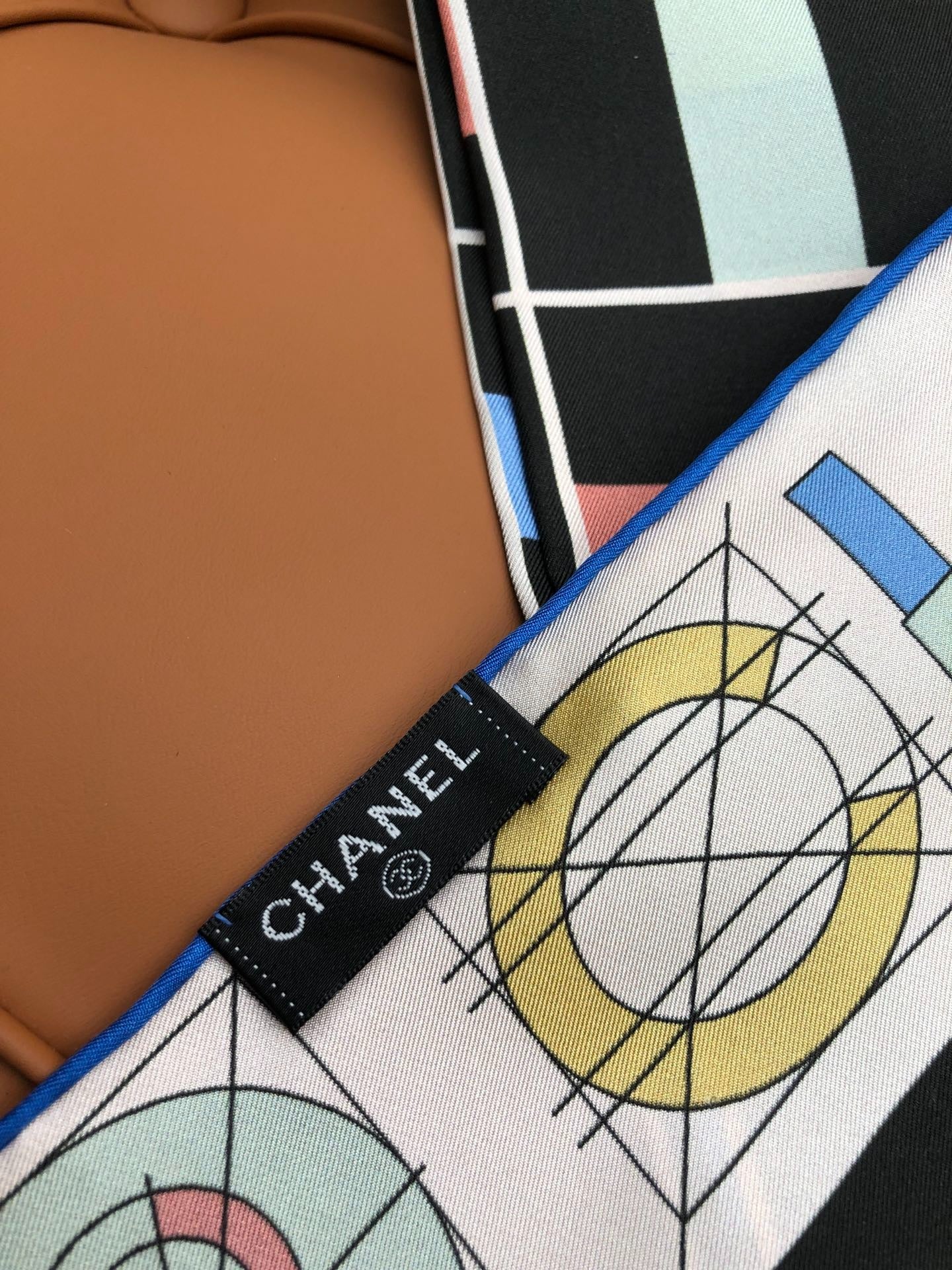 CHANEL 25S SCARF 90 IN SILK 704584 mysite