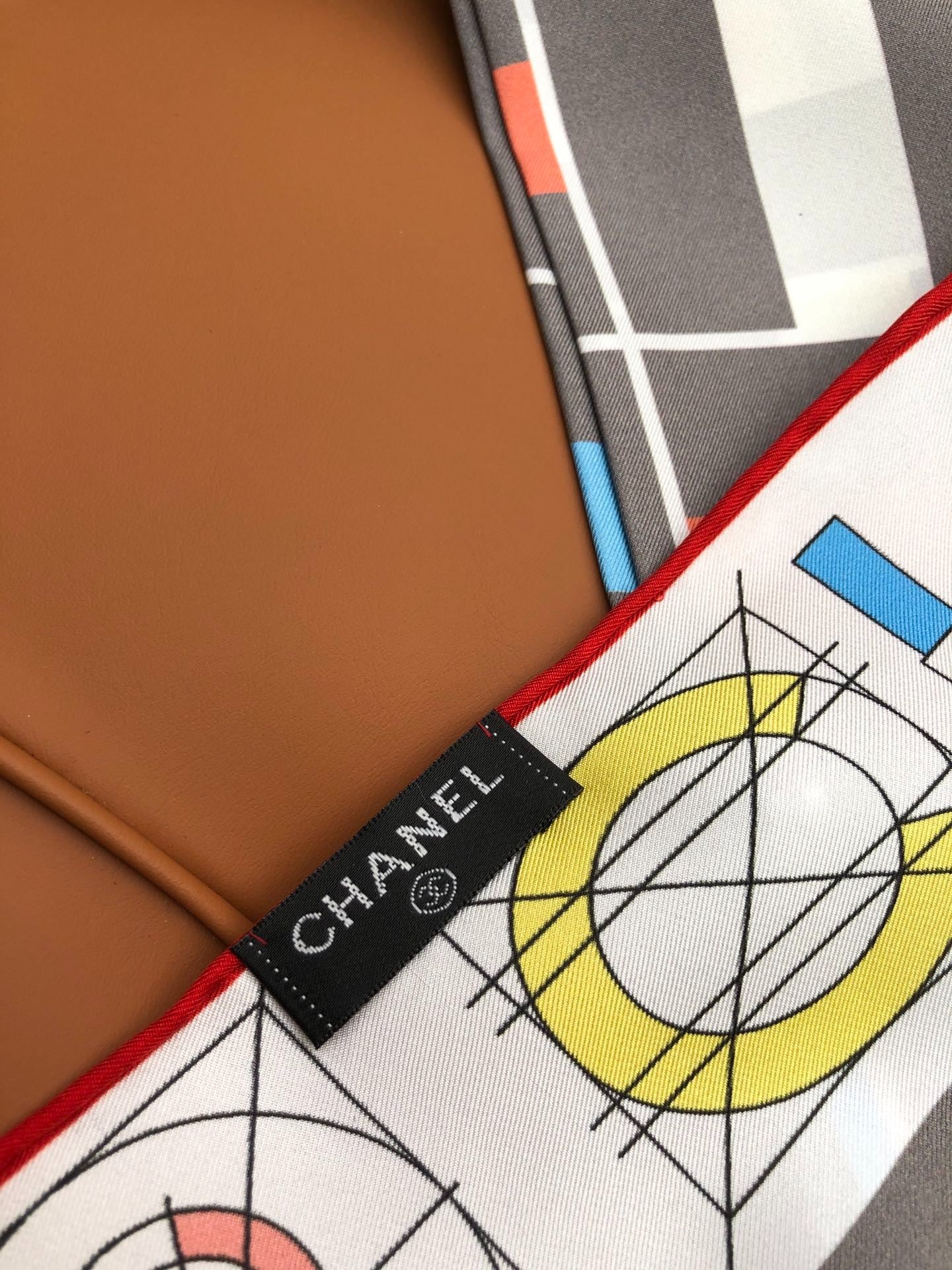 CHANEL 25S SCARF 90 IN SILK 704585 mysite