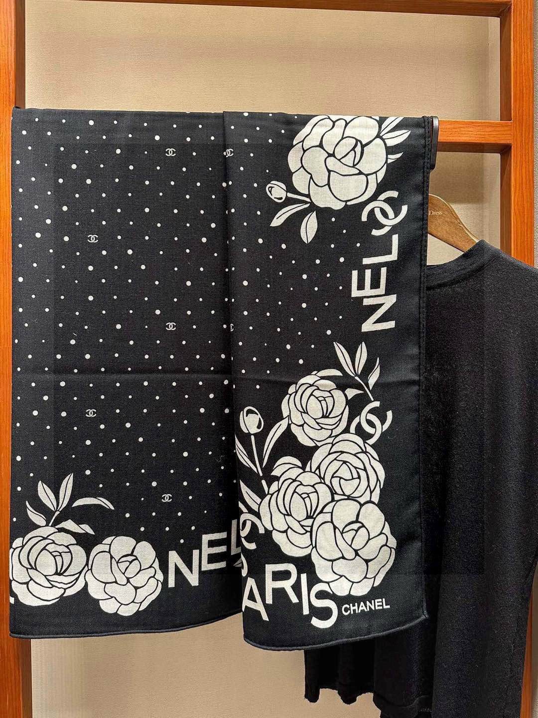 CHANEL 25S SCARF 140 IN SILK 735805 mysite