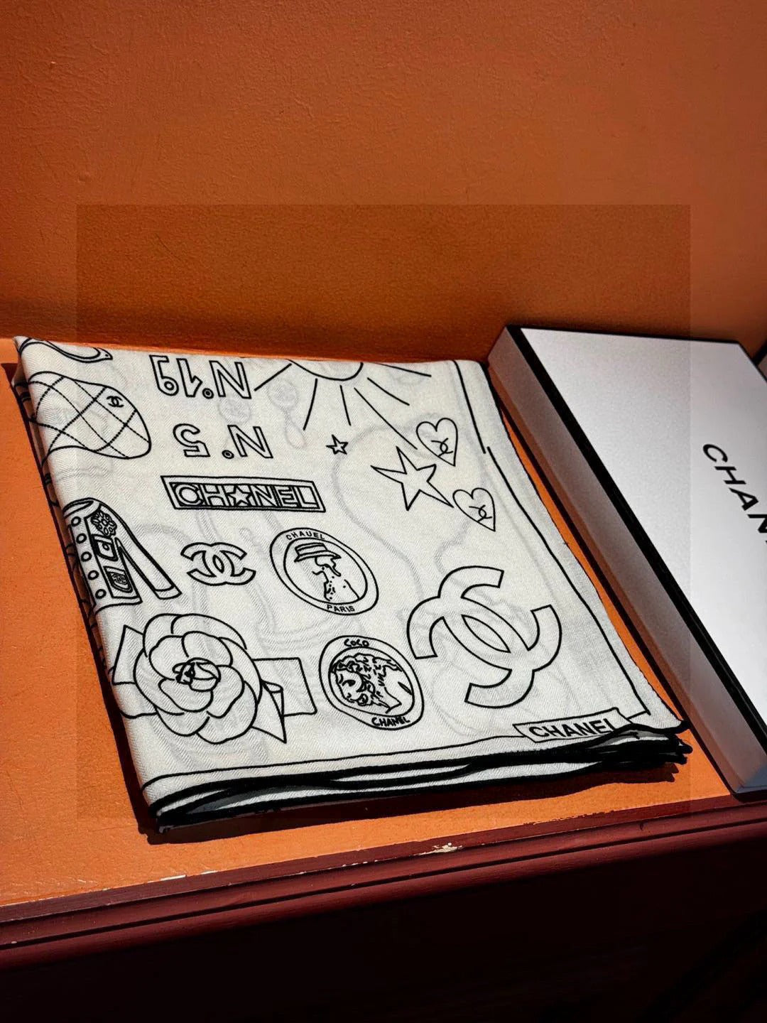 CHANEL 25S SCARF 140 IN SILK 735810 mysite