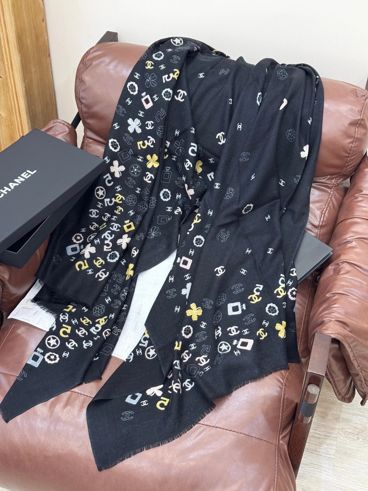 CHANEL 25S SCARF 200 IN CASHMERE 727295 mysite