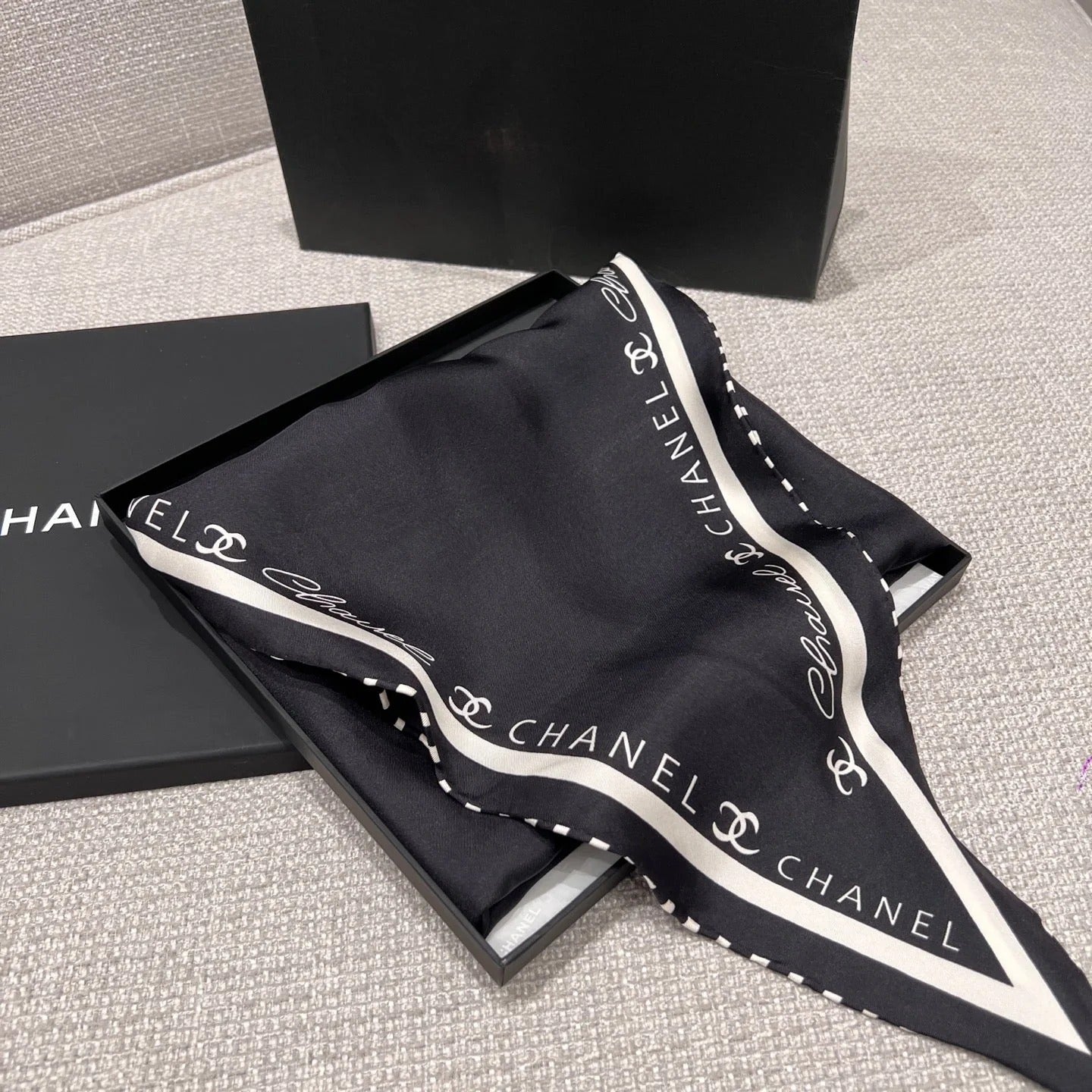 CHANEL 25S SCARF 160 IN SILK 697661 mysite