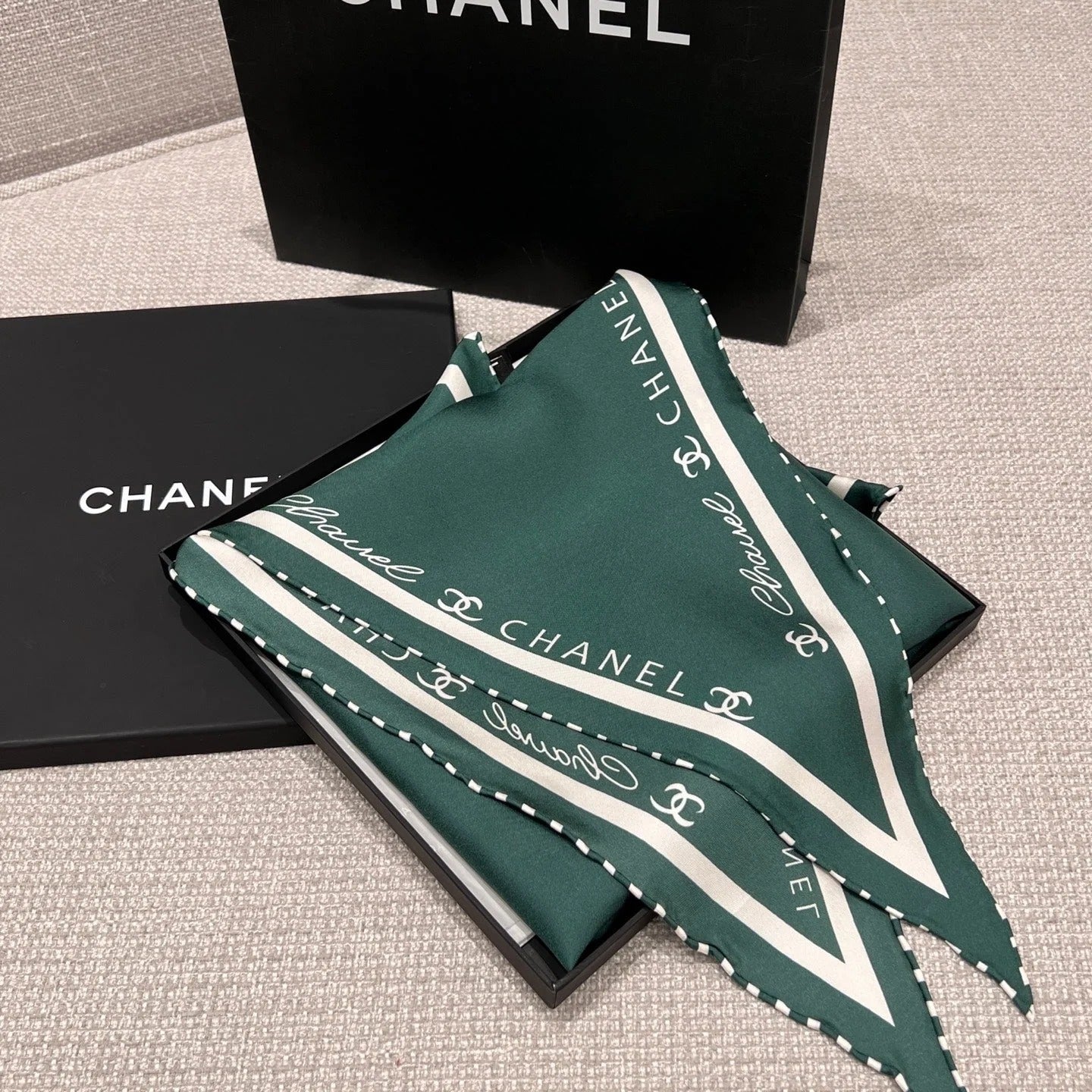 CHANEL 25S SCARF 160 IN SILK 697662 mysite