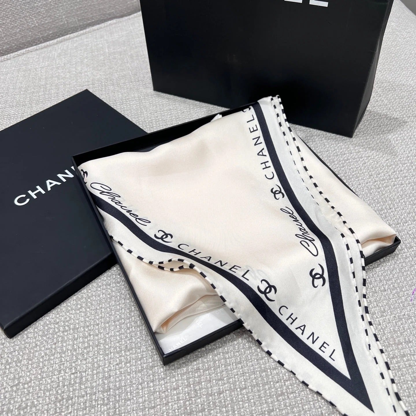 CHANEL 25S SCARF 160 IN SILK 697664 mysite