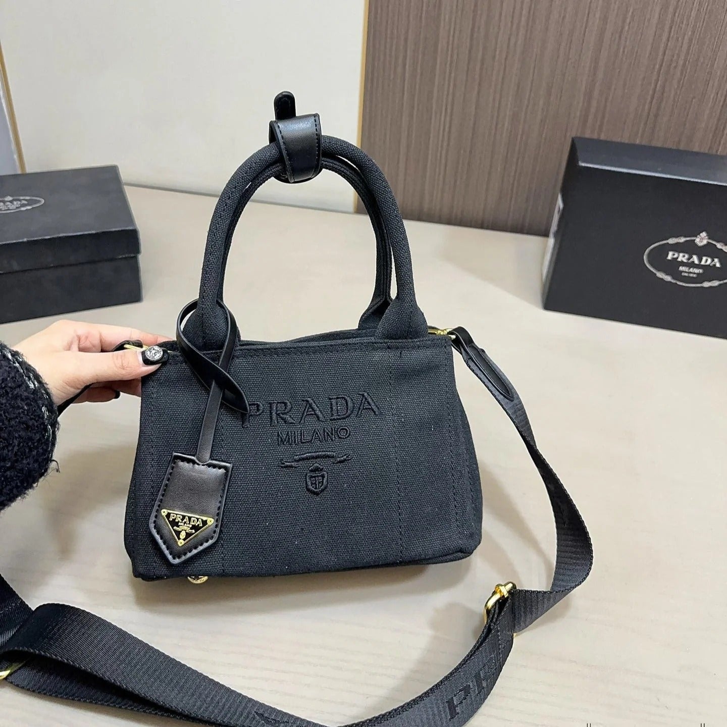 EMBOSSED LOGO TOTE BAG 30 IN BLACK FABIC mysite