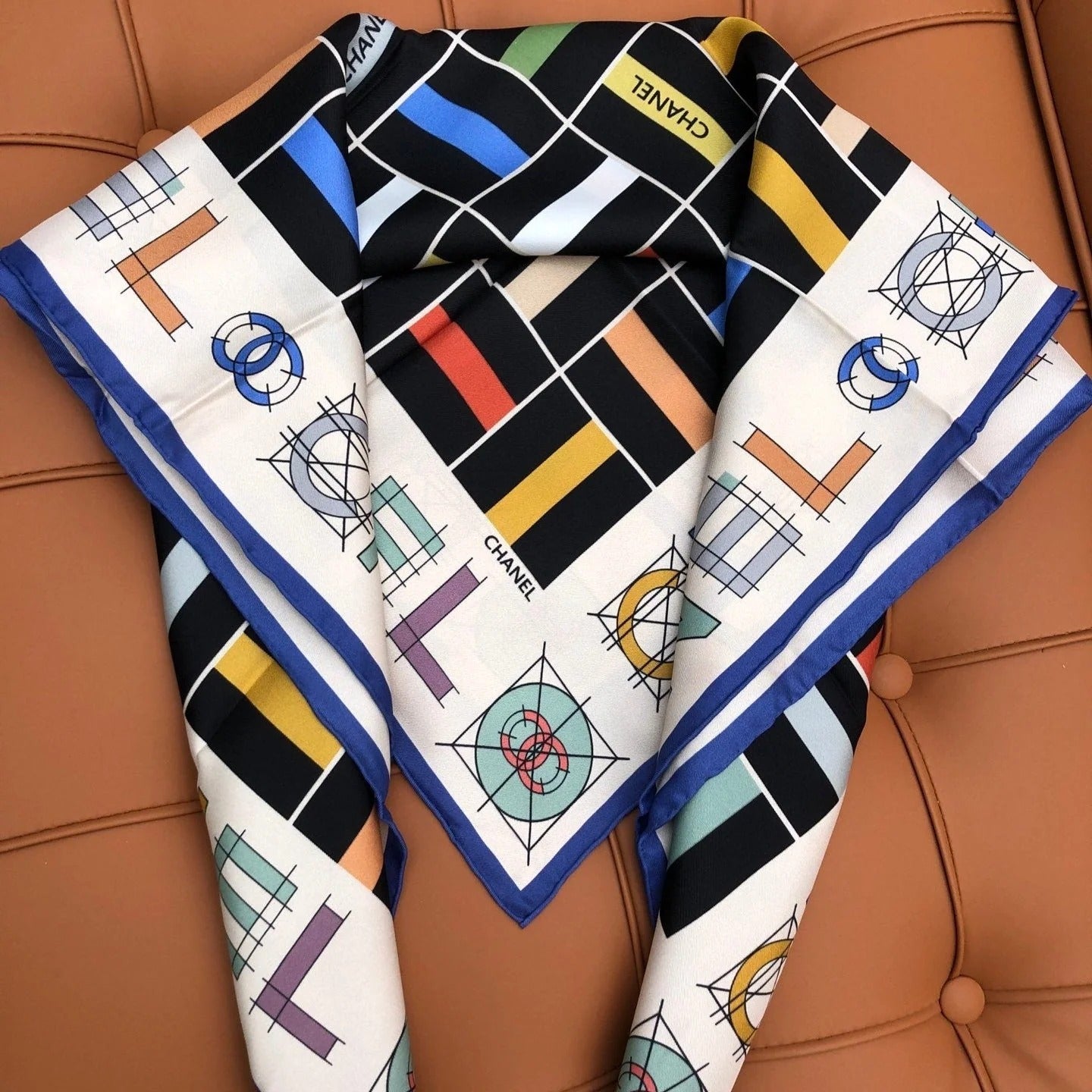 CHANEL 25S SCARF 90 IN SILK 704587 mysite