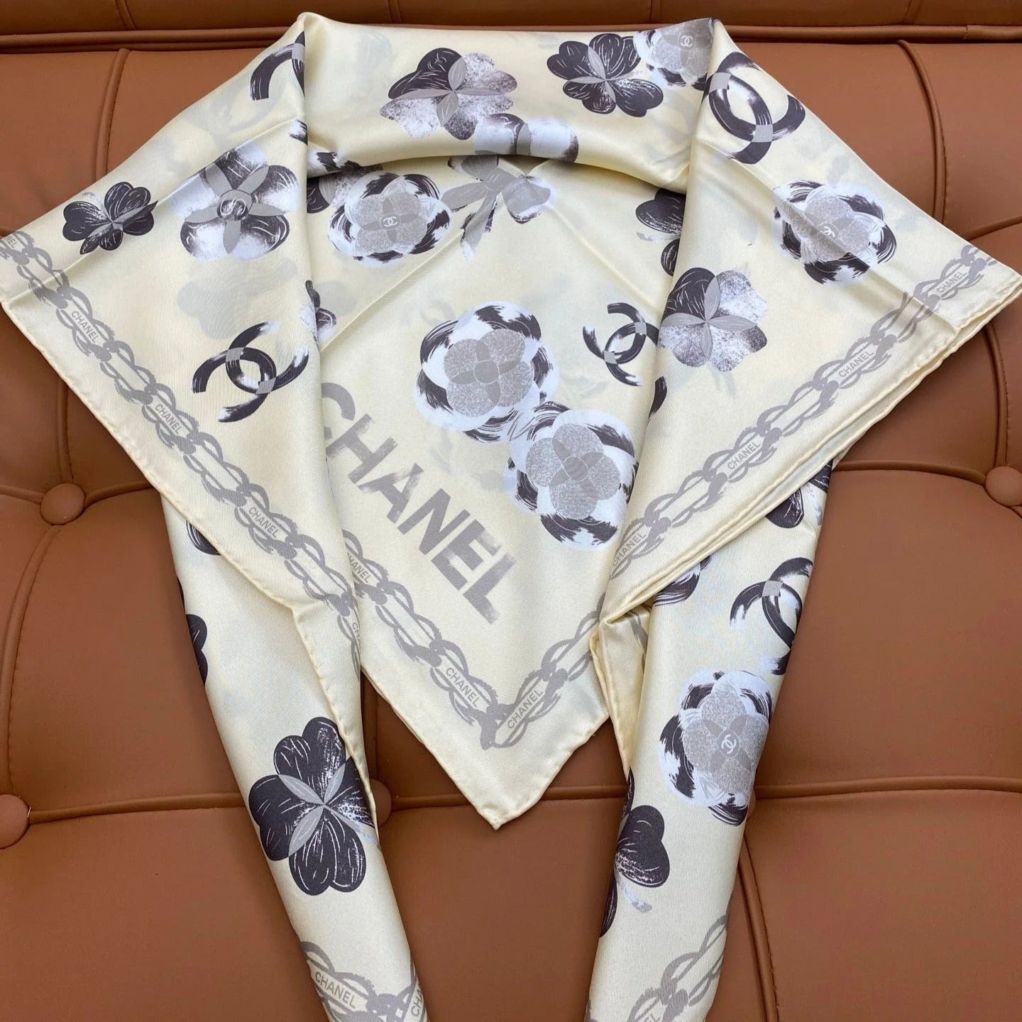 CHANEL 25S SCARF 90 IN SILK 703655 mysite