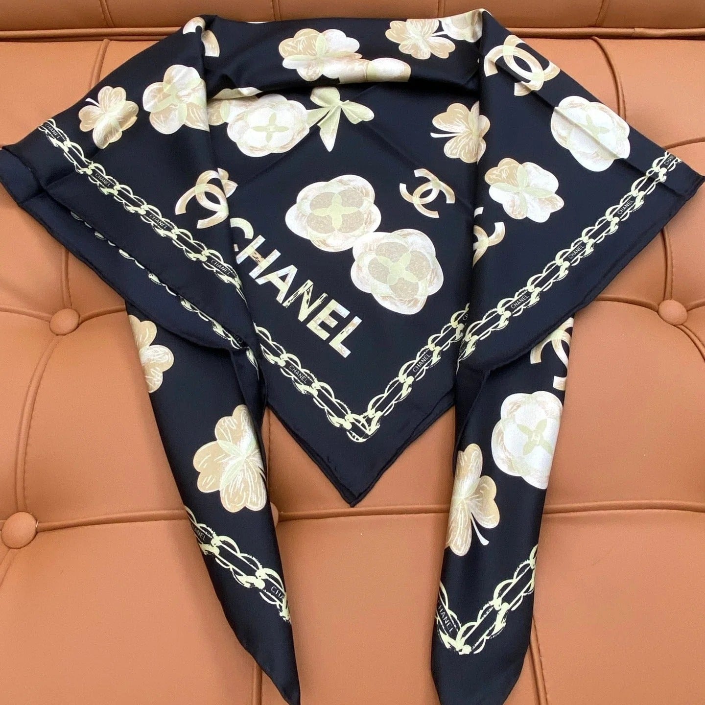 CHANEL 25S SCARF 90 IN SILK 703656 mysite