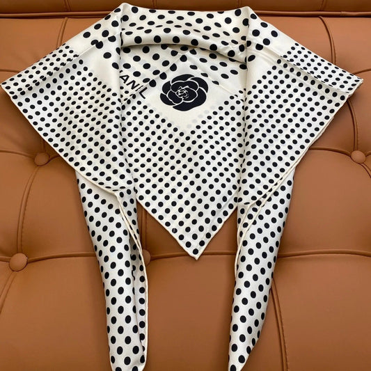 CHANEL 25S SCARF 90 IN SILK 703691 mysite