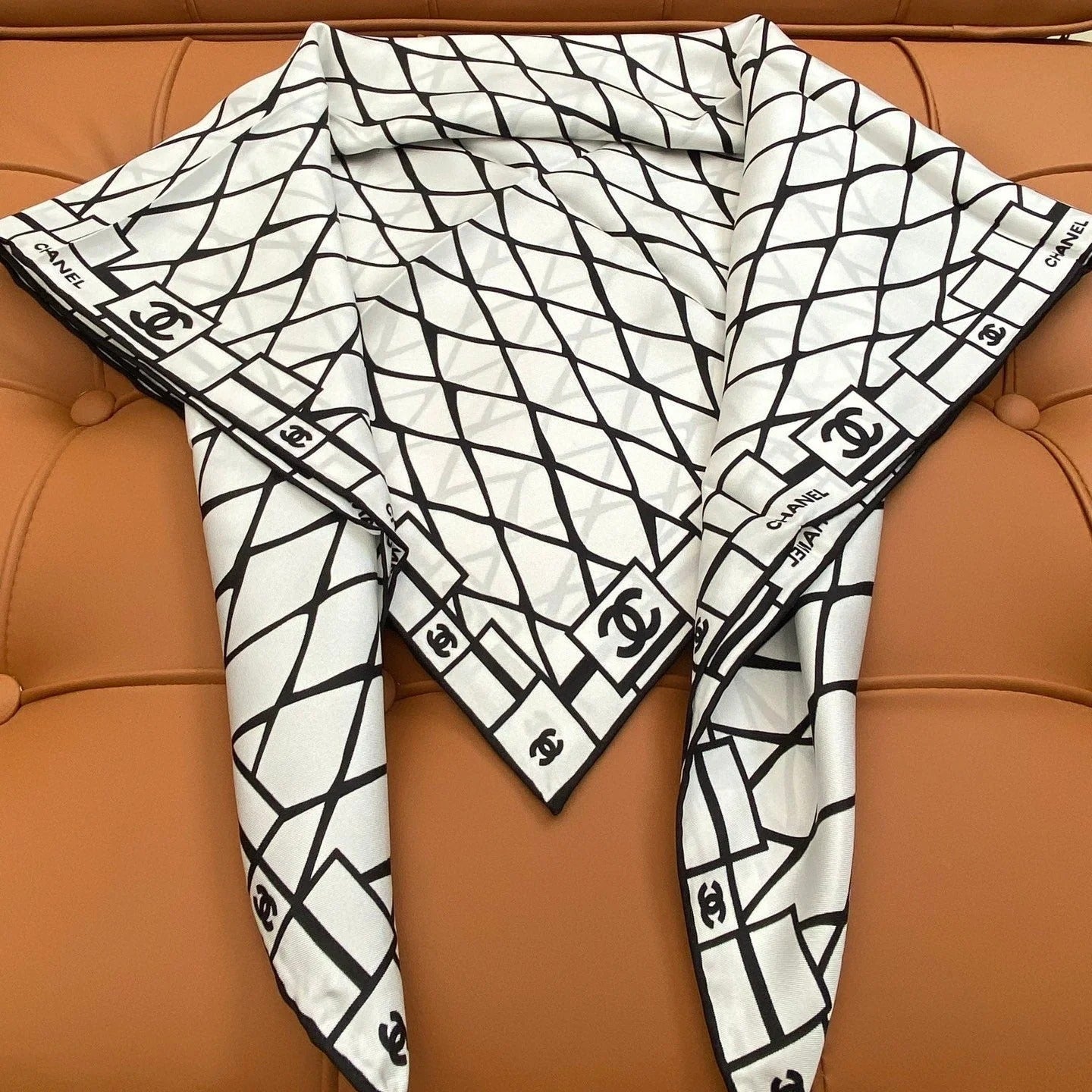 CHANEL 25S SCARF 90 IN SILK 703694 mysite