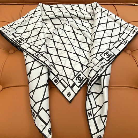 CHANEL 25S SCARF 90 IN SILK 703694 mysite