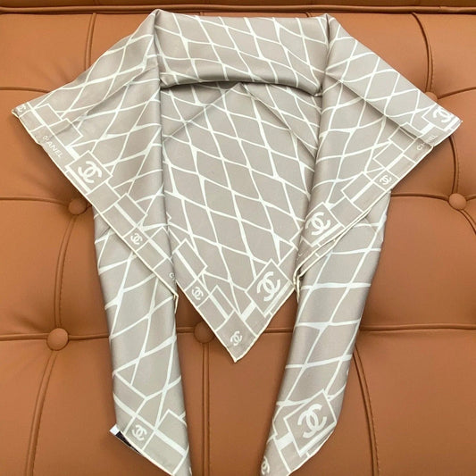 CHANEL 25S SCARF 90 IN SILK 703693 mysite