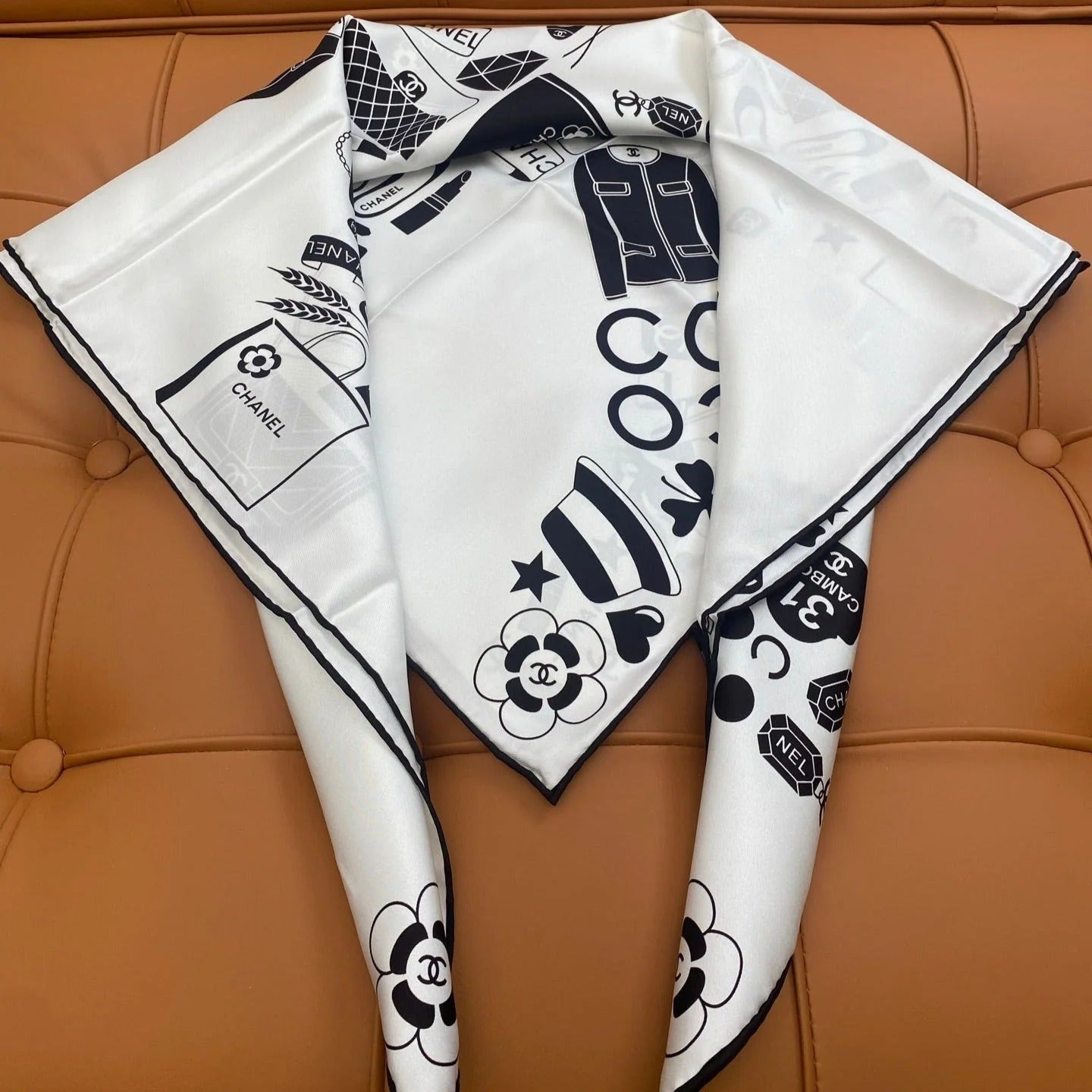 CHANEL 25S SCARF 90 IN SILK 703697 mysite