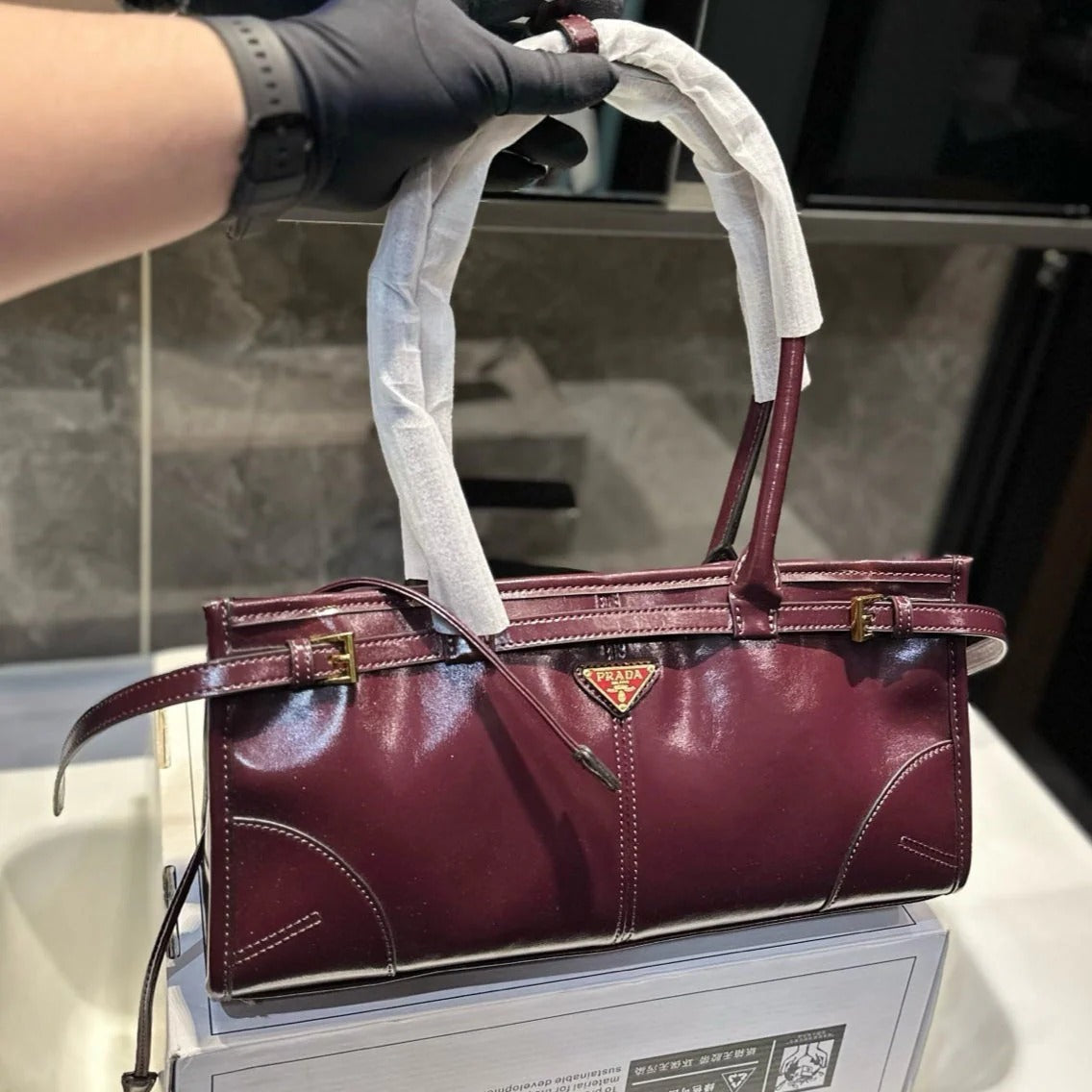 BONNIE SOFT LUX HANDBAG 32 IN BURGUNDY RED PATENT CALFSKIN mysite