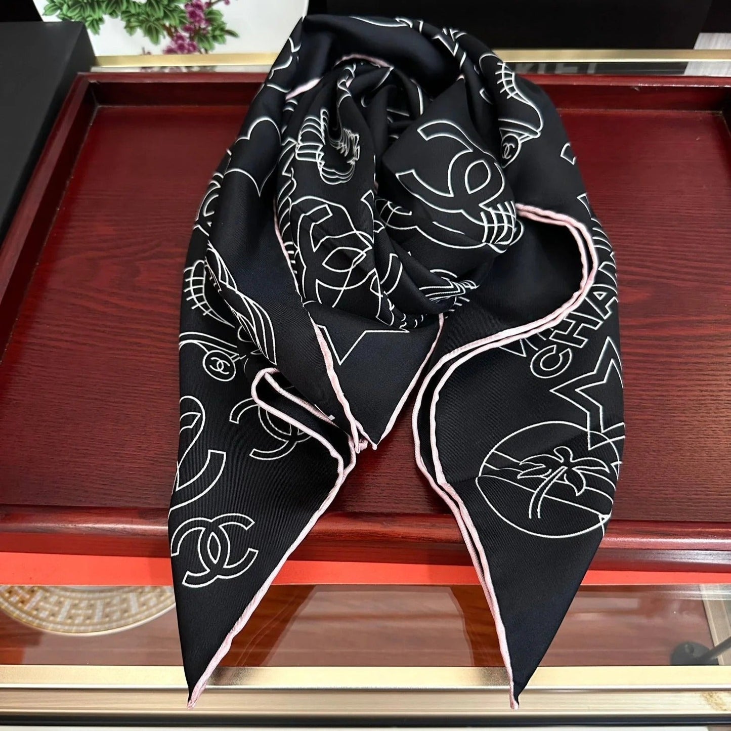 CHANEL 25S SCARF 90 IN SILK 738436 mysite