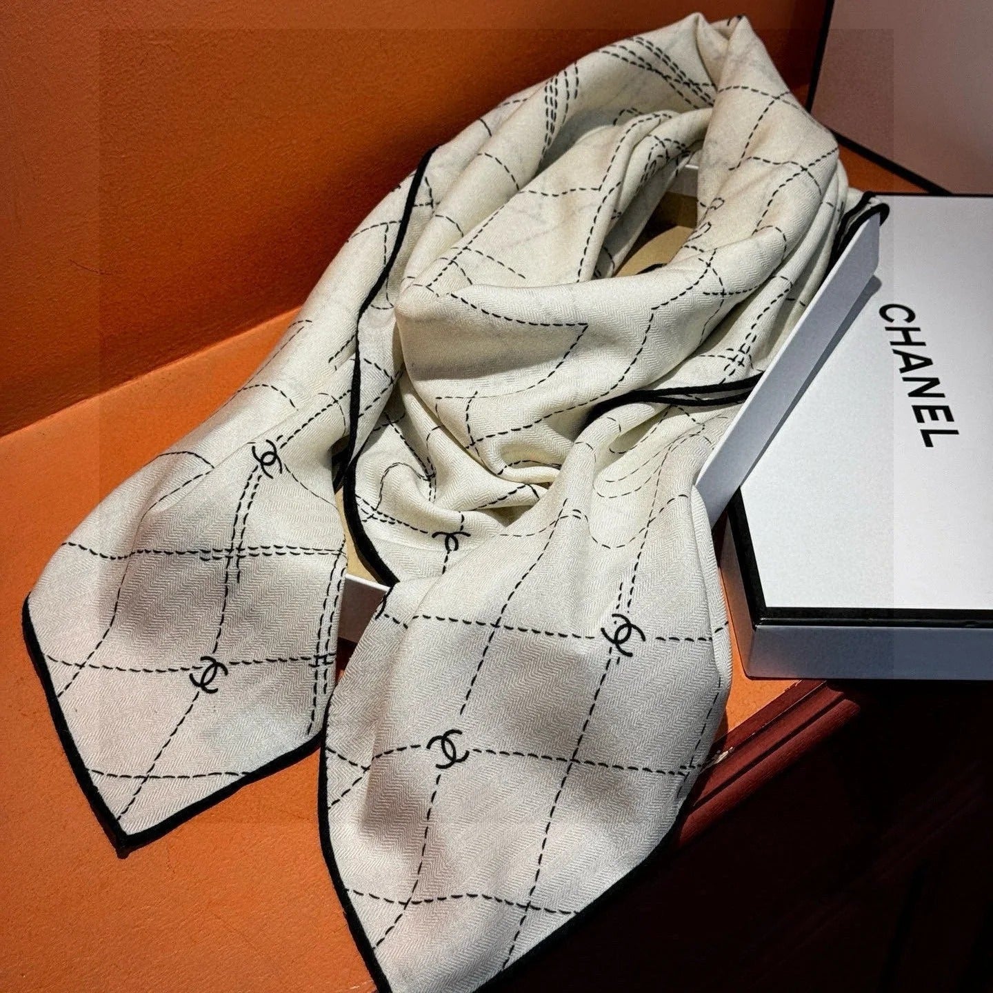 CHANEL 25S SCARF 140 IN SILK 735801 mysite