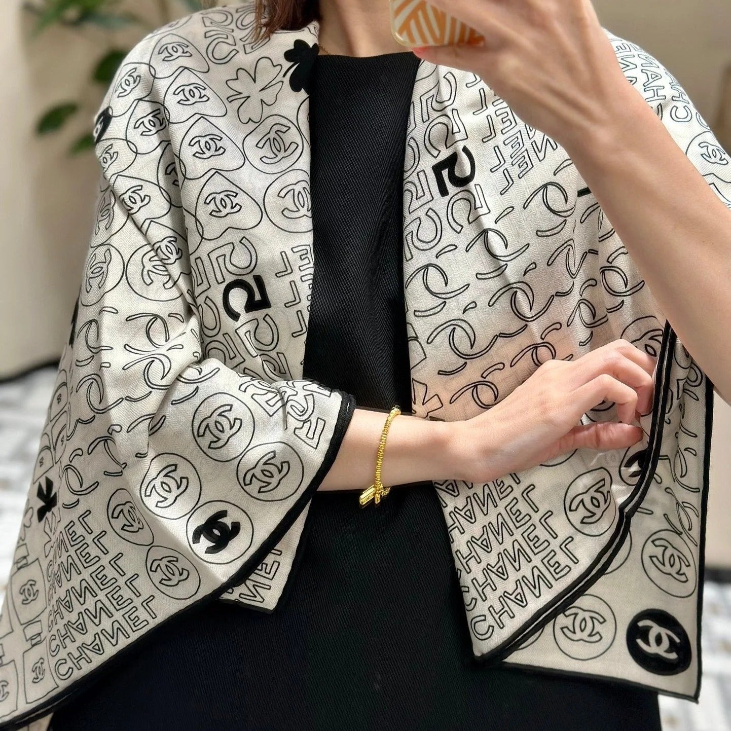 SQUARE SCARF 140 CM IN WHITE MONOGRAM SILK 403998 mysite