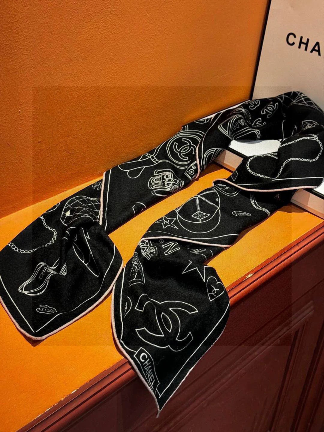 CHANEL 25S SCARF 140 IN SILK 735811 mysite