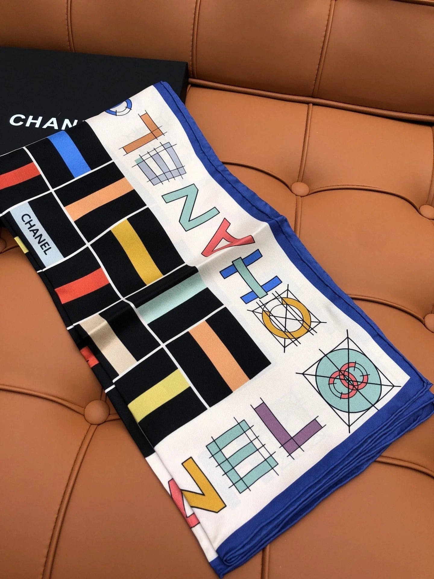 CHANEL 25S SCARF 90 IN SILK 704587 mysite