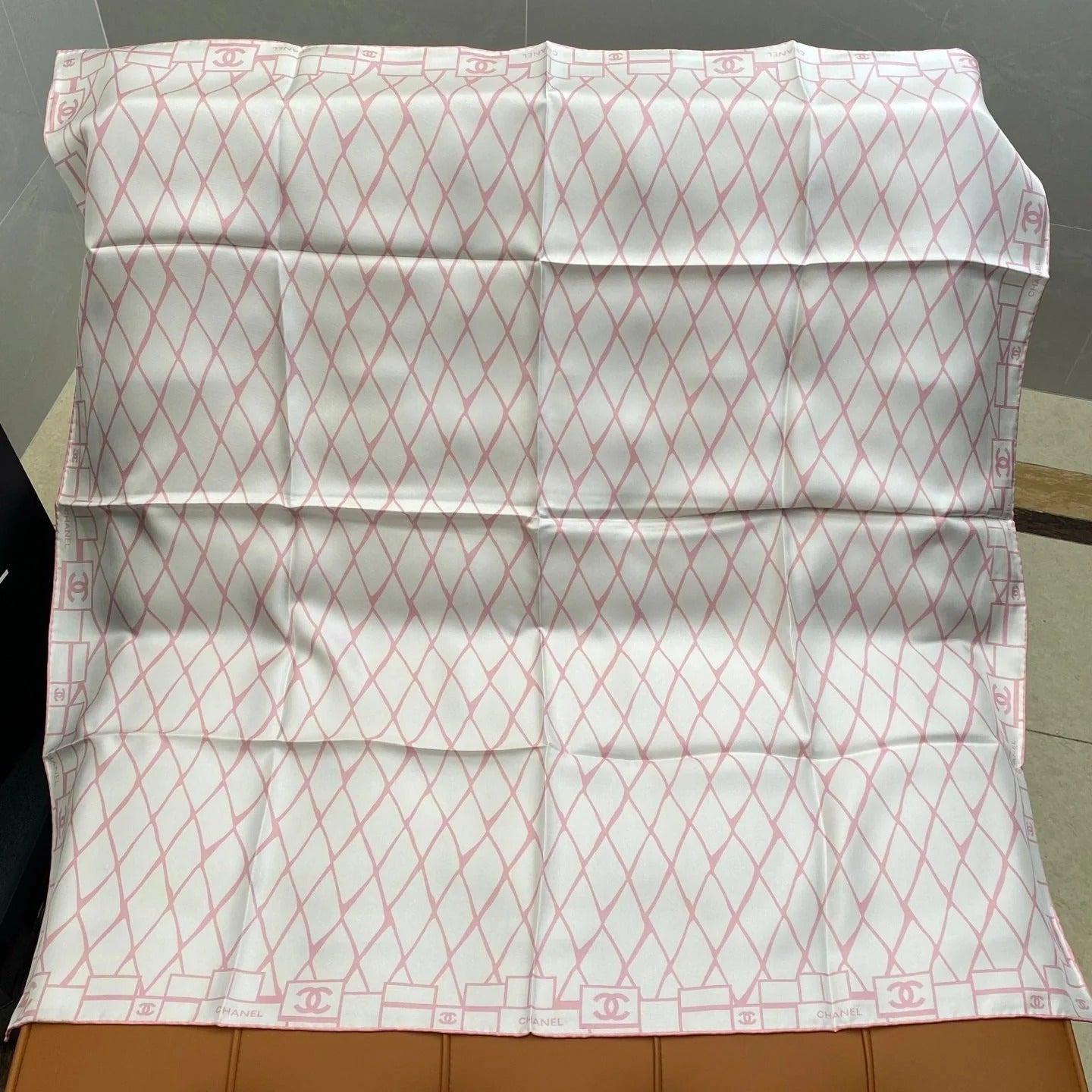 CHANEL 25S SCARF 90 IN SILK 703692 mysite