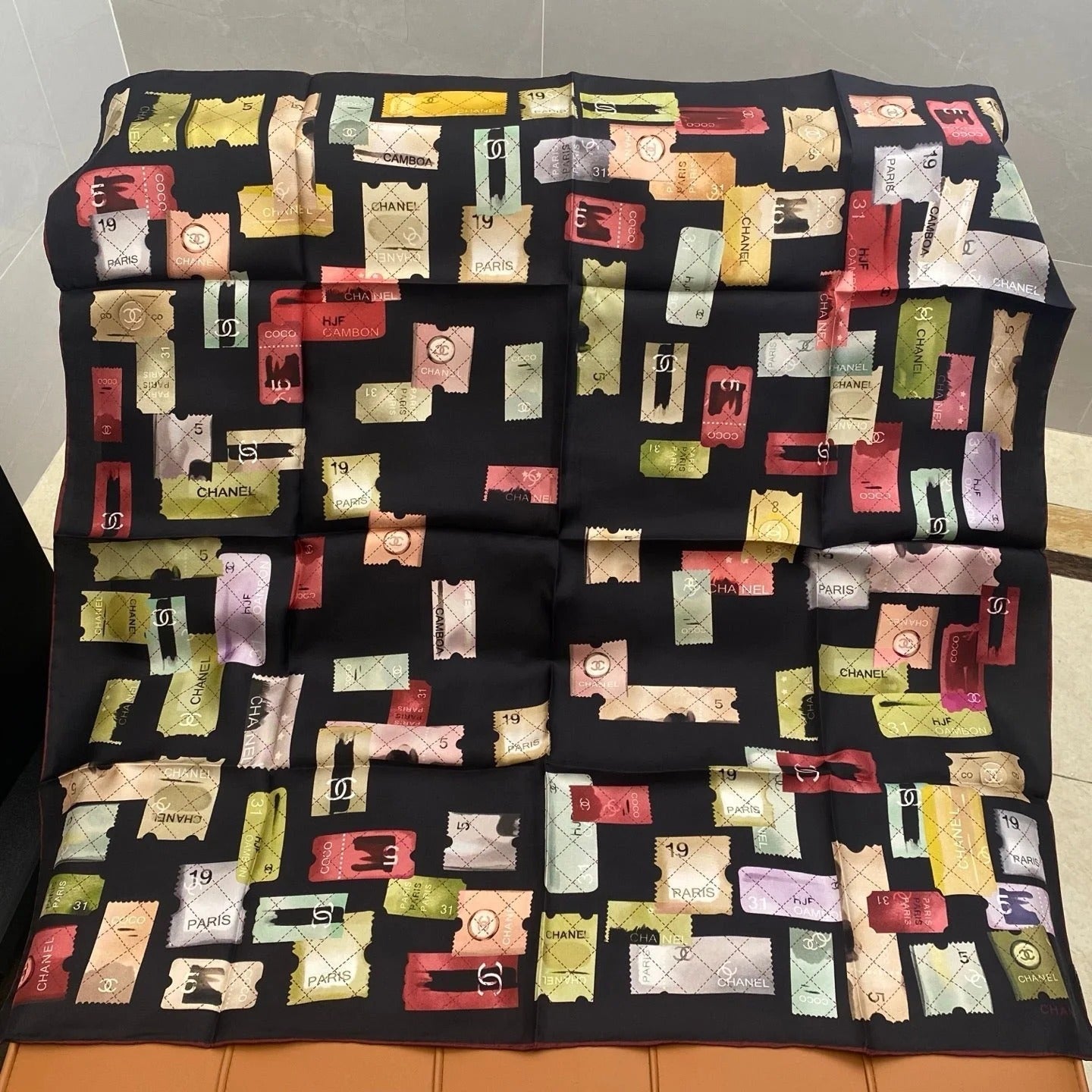 CHANEL 25S SCARF 90 IN SILK 703703 mysite