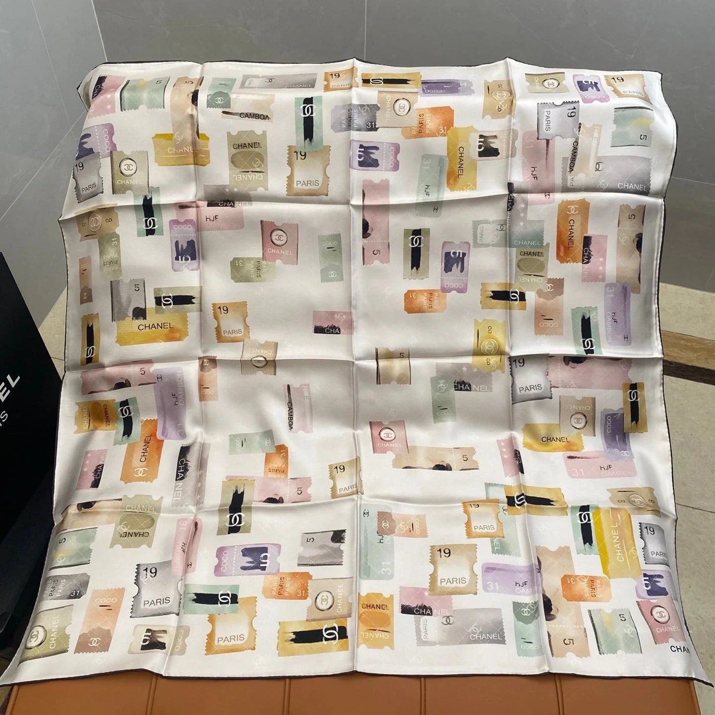 CHANEL 25S SCARF 90 IN SILK 703700 mysite