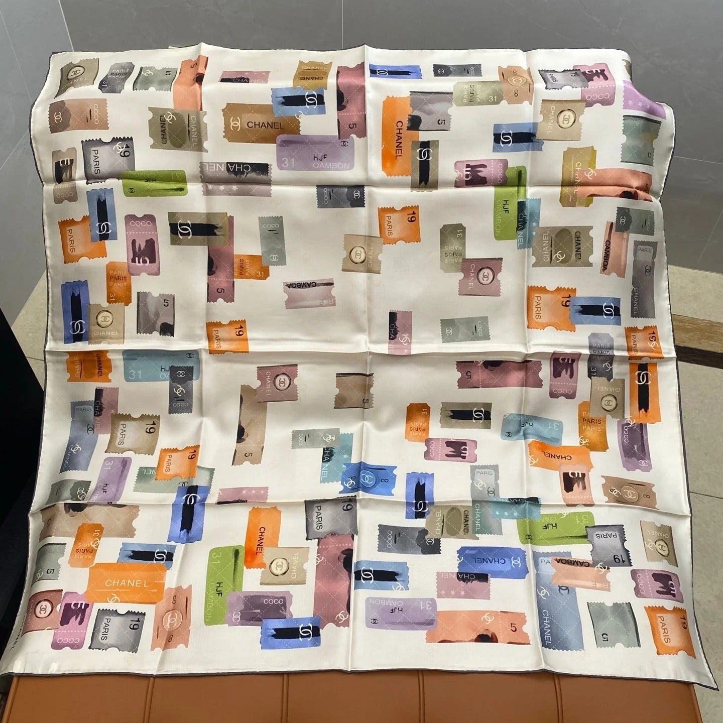 CHANEL 25S SCARF 90 IN SILK 703701 mysite