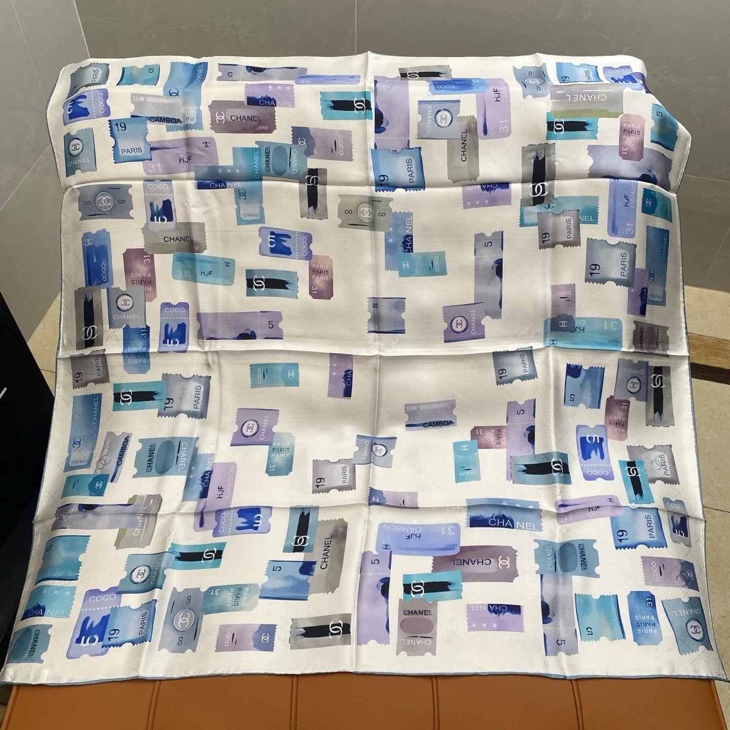 CHANEL 25S SCARF 90 IN SILK 703702 mysite