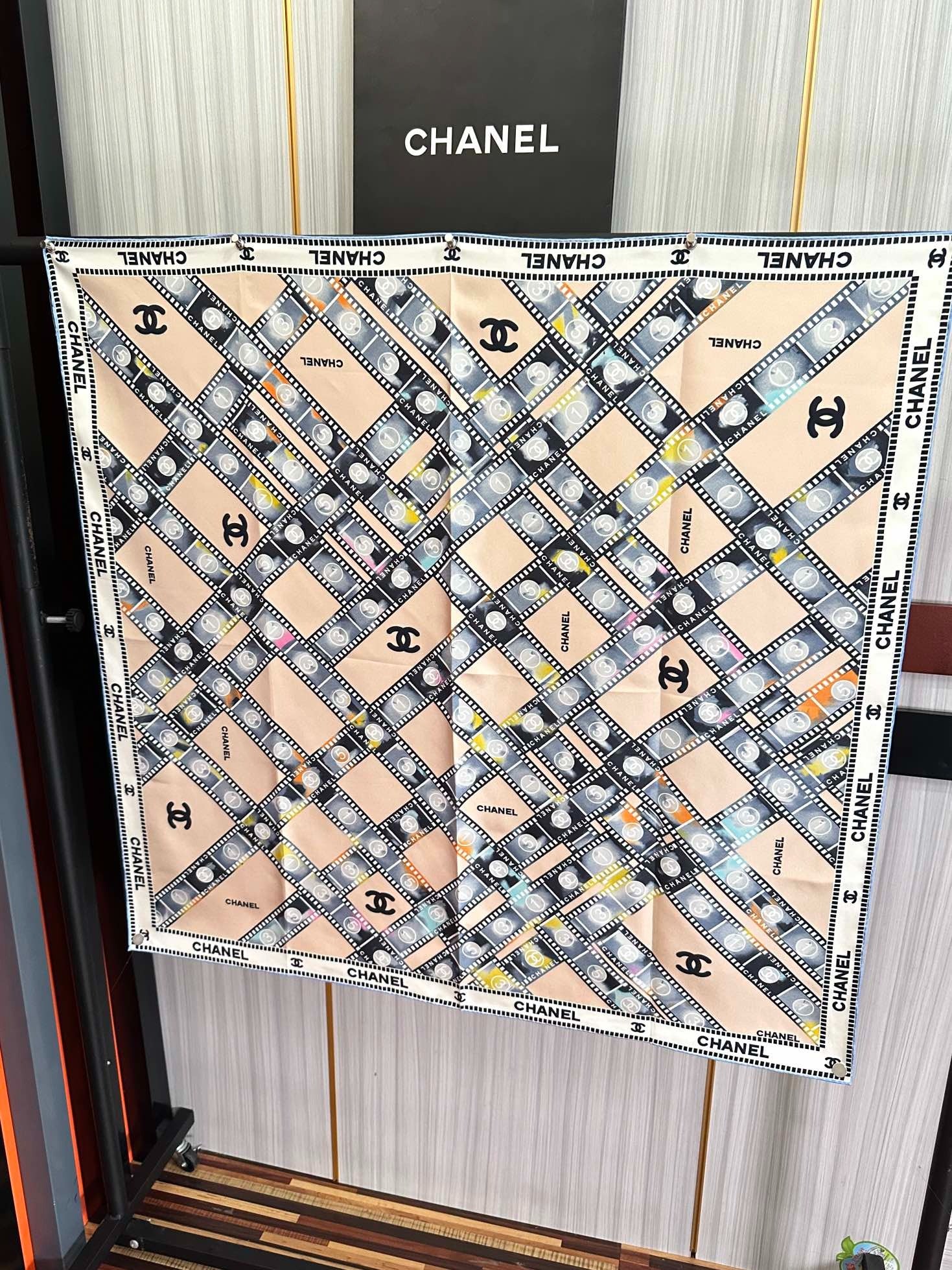 CHANEL 25S SCARF 90 IN SILK 727362 mysite