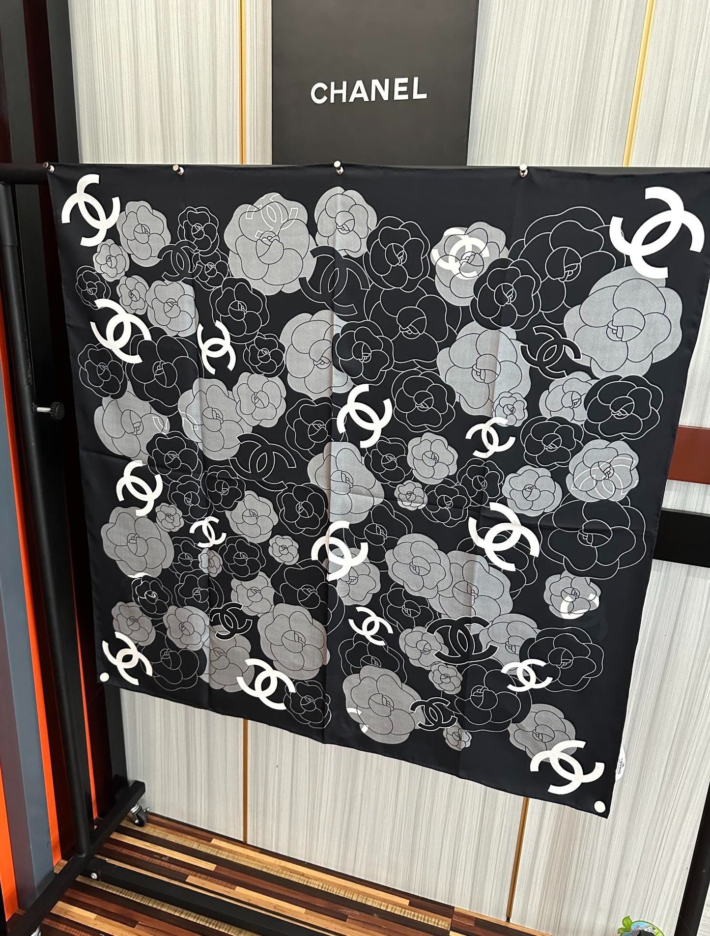 CHANEL 25S SCARF 90 IN SILK 738464 mysite