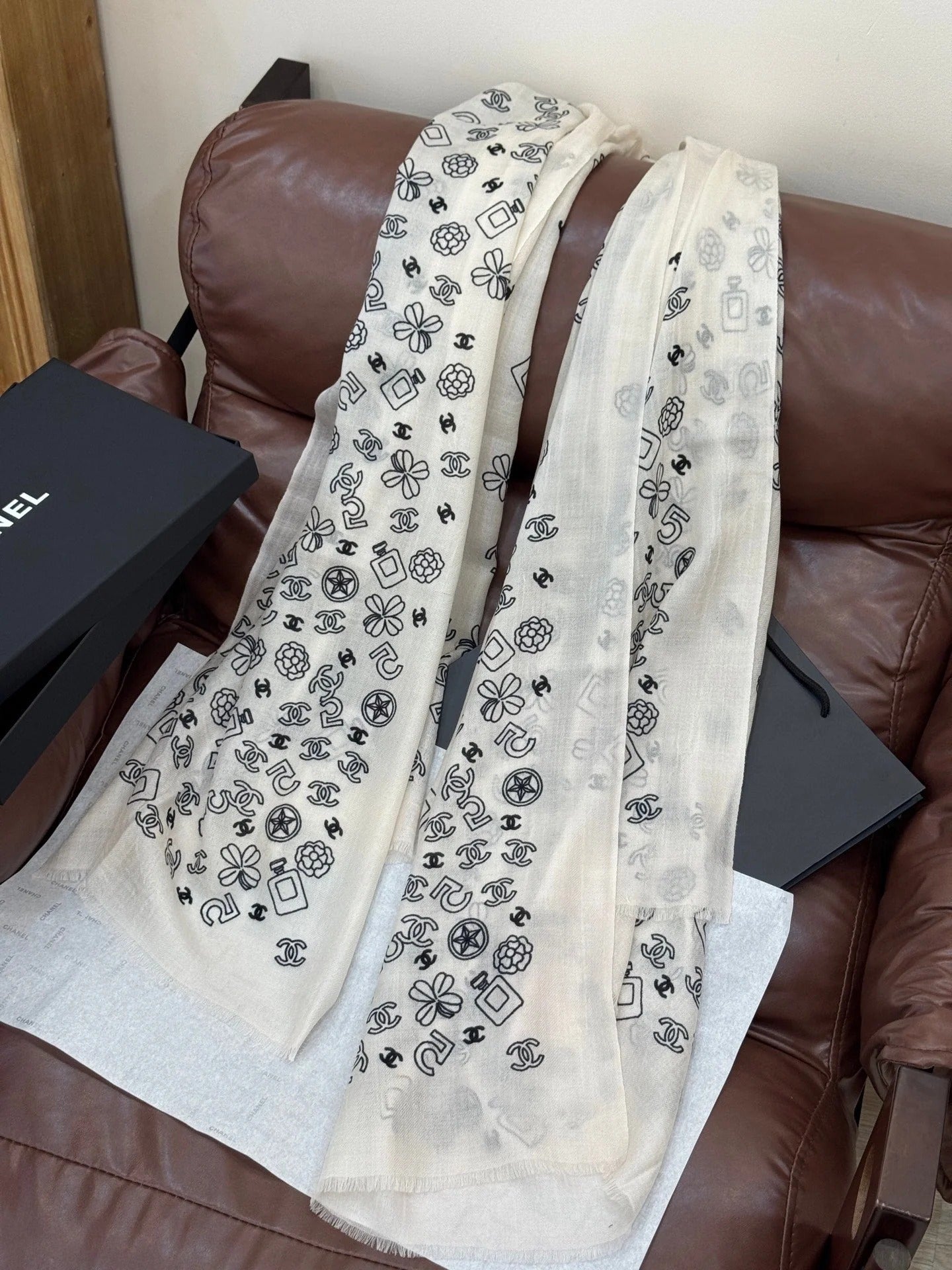 CHANEL 25S SCARF 200 IN CASHMERE 727296 mysite